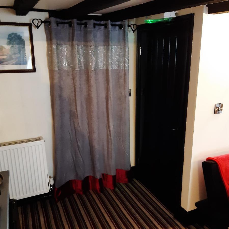 Апартаменты The Saracens Head Old Lounge Скегнесс Экстерьер фото
